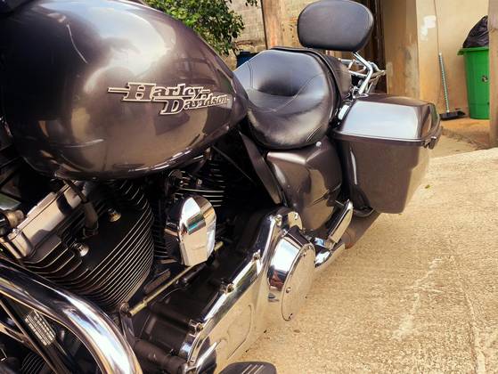 HARLEY-DAVIDSON STREET GLIDE HARLEY-DAVIDSON STREET GLIDE